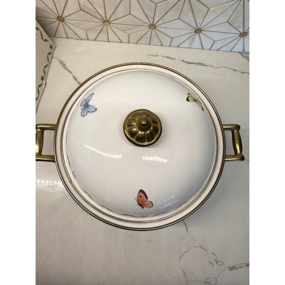 Vtge Windemere Garden 2-Qt Covered Casserole | Brass Handles | Enamel on Steel - Picture 3 of 7